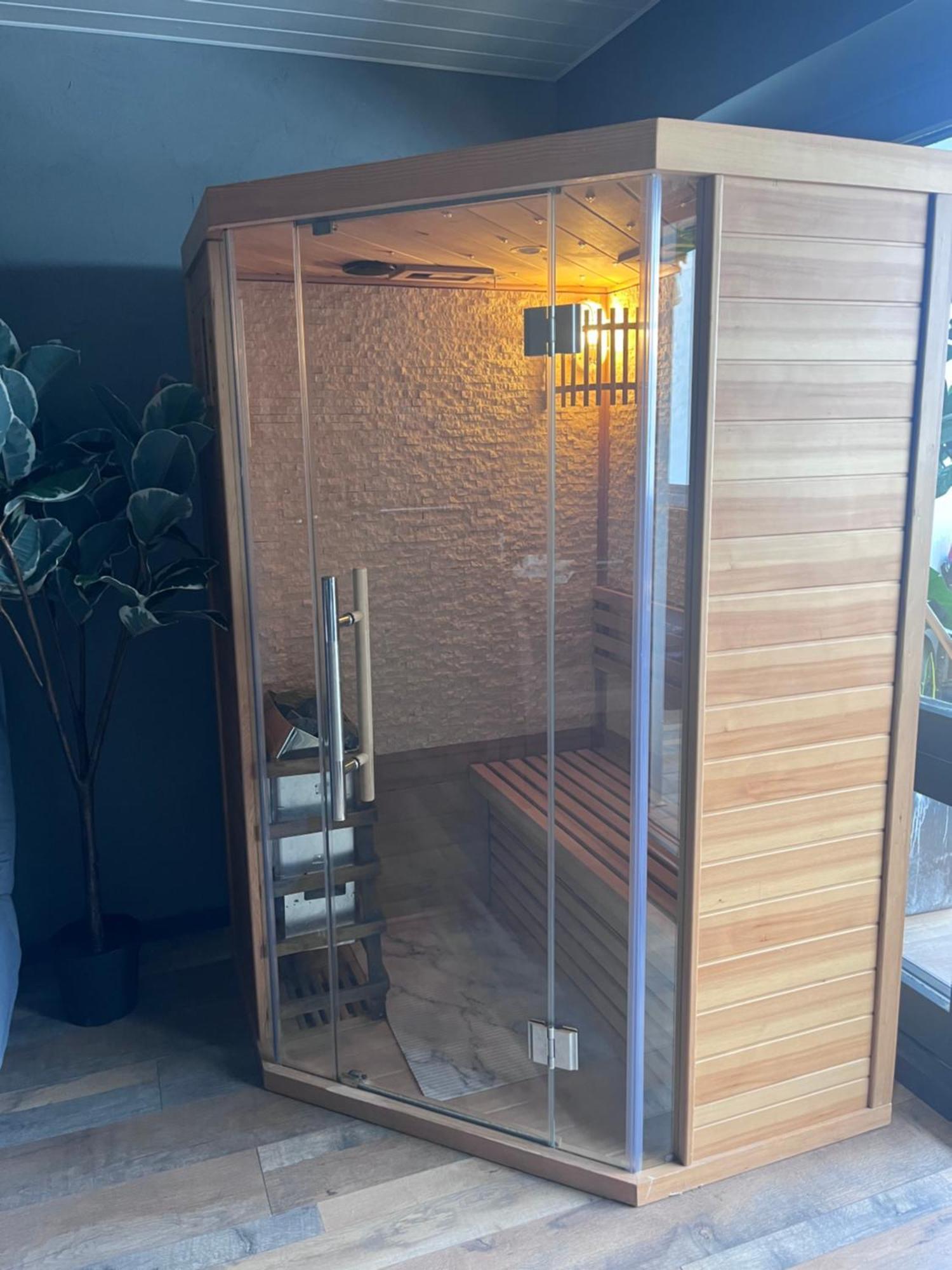 Oasis Tropical & Sauna Сент-Илер-де-Рие Екстериор снимка